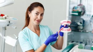 Já trabalha como Auxiliar de saúde bucal (ASB) e não sabe por que fazer um curso ASB? Descubra agora!