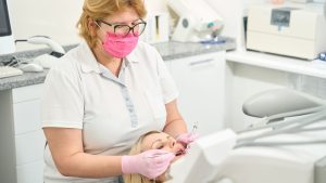 4 coisas que um Auxiliar de Saúde Bucal estão inaptos a fazer conforme a legislação