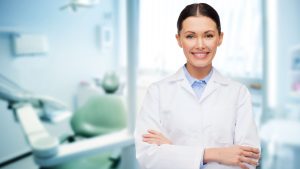 Sou secretária de dentista, como faço para investir na carreira?