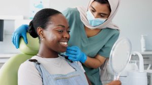 O papel do Auxiliar de Saúde Bucal no combate ao câncer de boca