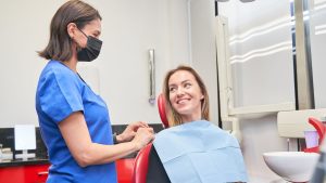 Curso de auxiliar de dentista a distância é considerada a melhor opção. Entenda por quê!