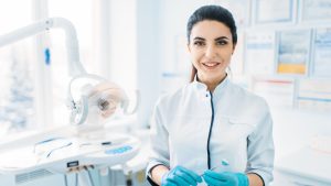 Existe curso de auxiliar de dentista online?