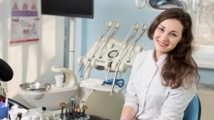 ​Como funciona o curso online de auxiliar de odontologia?​