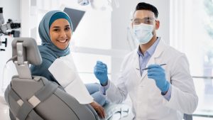 Como o ASB pode incentivar a saúde bucal familiar?