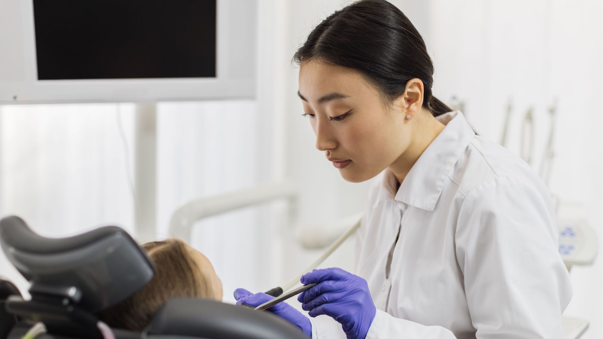 Primeiro emprego? É possível iniciar na carreira odontológica como Curso ASB