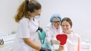 A estreia no mercado de trabalho como ASB