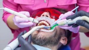 7 sinais de que você precisa de um ortodontista