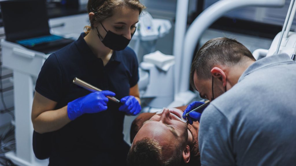 Sorriso perfeito: 10 dicas indispensáveis para ter um