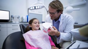 Chupeta ortodôntica evita problemas nos dentes da criança?