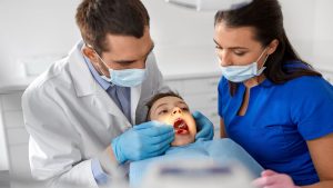 Meu dente morreu na minha boca. E agora?