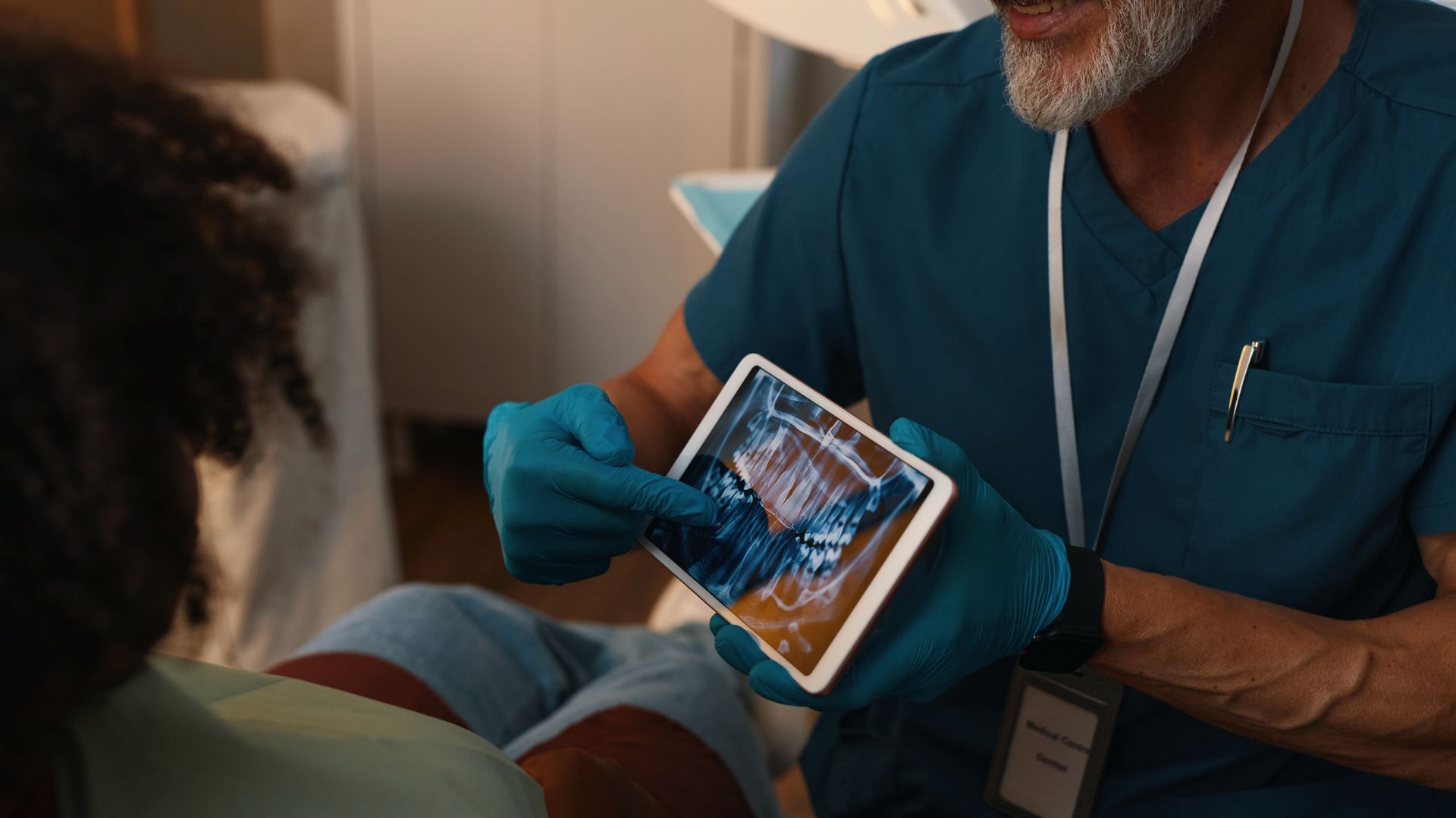 Dores de cabeça constantes? Veja como o dentista pode ajudar