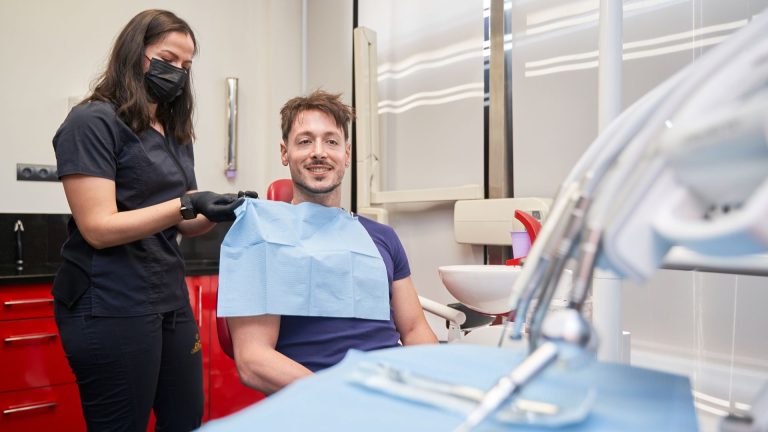 Quer ganhar mais? Veja qual especialização pode mudar a vida do ASB