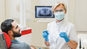 Quais as habilidades que o ASB deve ter que vão além da prática?