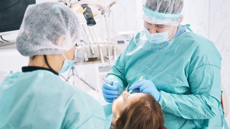 Porque o ASB não deve usar jaleco fora do trabalho