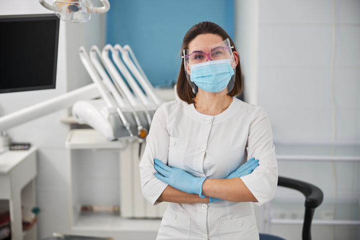 Como investir na profissão de auxiliar de dentista em 2022