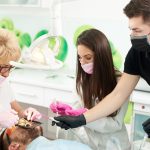 Posso fazer exercício depois do implante dentário?