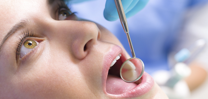 Minha língua está branca. O que devo fazer?