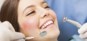 Guia básico para ter dentes bonitos e saudáveis