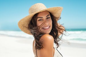 5 dicas para manter a saúde da boca em dia no verão