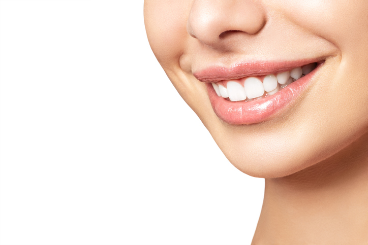 Ter um sorriso perfeito não é tão difícil, acredite