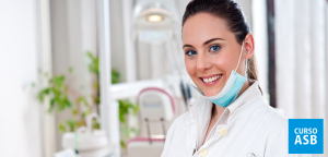 Como ser auxiliar de dentista em três passos