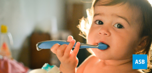 Preciso higienizar a boca do bebê que ainda não tem dentes?
