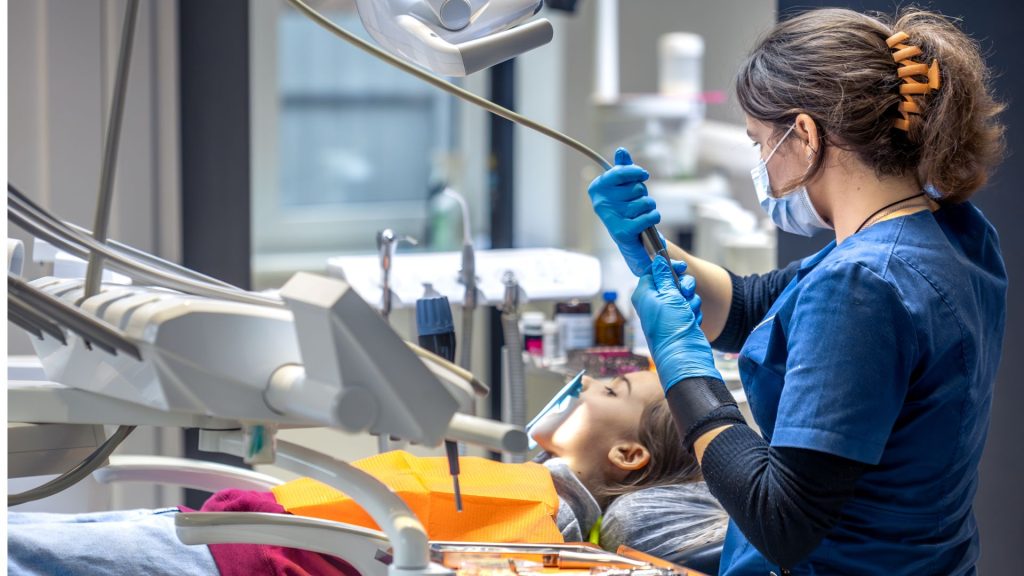 Reduzir a taxa de faltas: uma missão possível