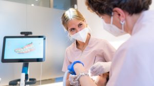 Por que os dentes ficam mais sensíveis no inverno?