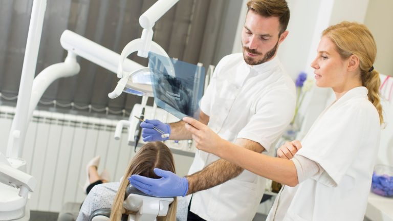 Uso de chupeta: quais os efeitos para a saúde bucal?