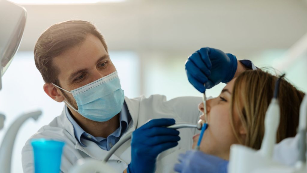 3 cursos rápidos para fazer na área de odontologia