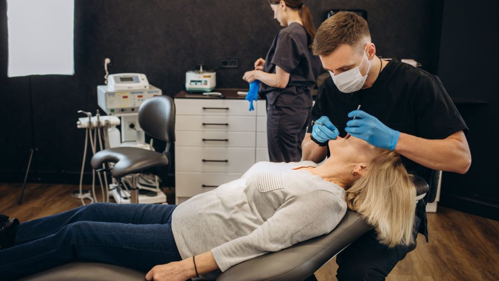 Vai colocar aparelho fixo? Veja 3 mitos comuns