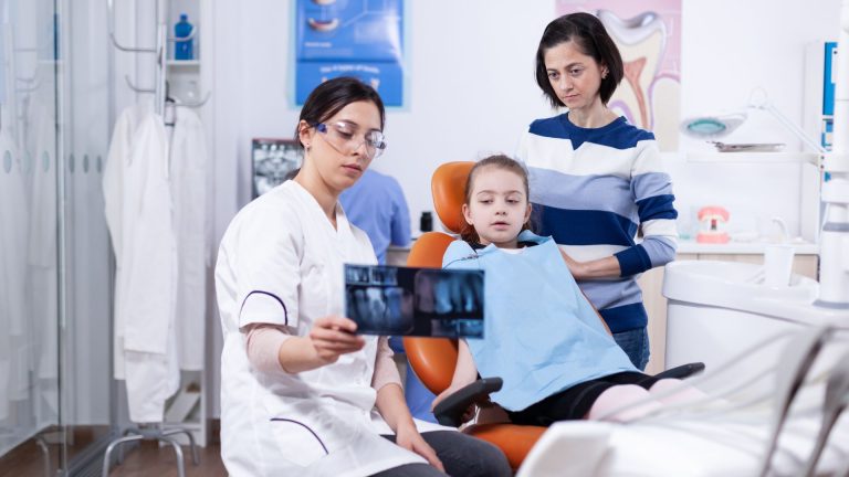 Como preservar a saúde bucal na Páscoa (comendo chocolate)