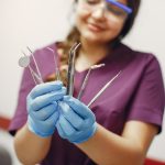 Salário para ASB em 2026: quanto ganha um Auxiliar em Saúde Bucal atualmente?