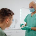 Curso de Odontologia UEPG ou Auxiliar de Saúde Bucal: qual caminho faz mais sentido para você?